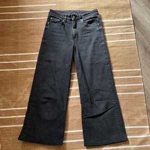 COPY - Black wide legged cropped jeans